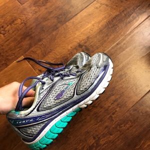 Brooks ghost 7 size 6.5 shoes